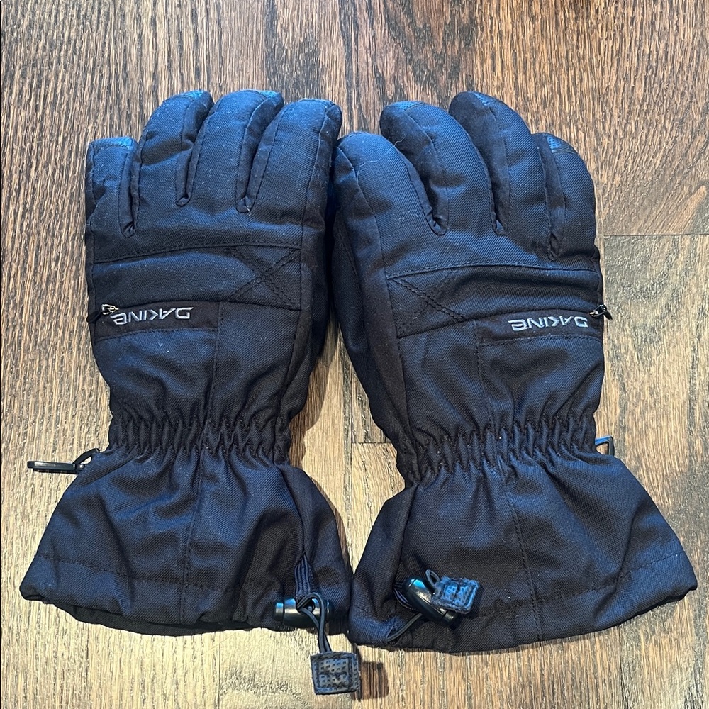 Dakine Black Cold-Weather Ski Gloves
